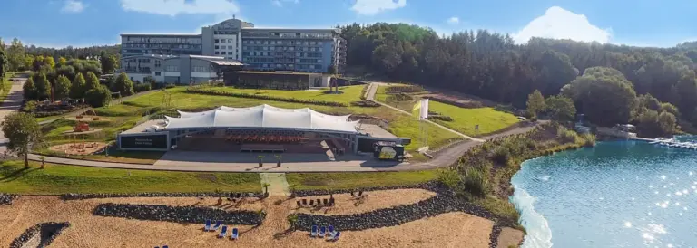 Seminarstandort Zeulenroda - Blick auf das Bio Seehotel Zeulenroda
